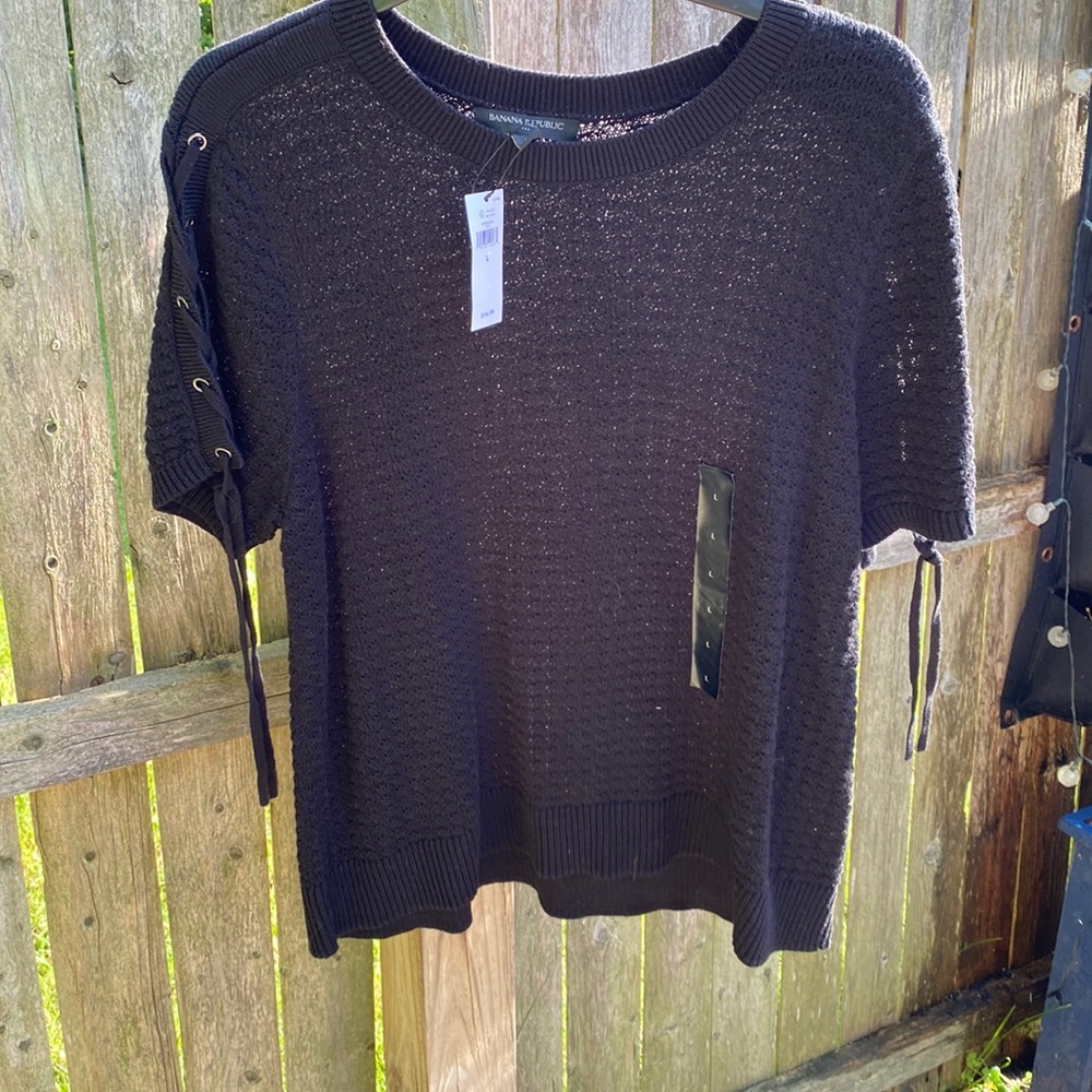 BANANA REPUBLIC BLACK SWEATER